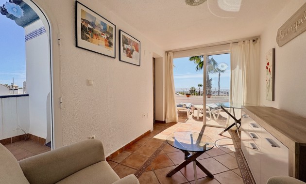 Resale - Adosado -
Orihuela - Villamartin