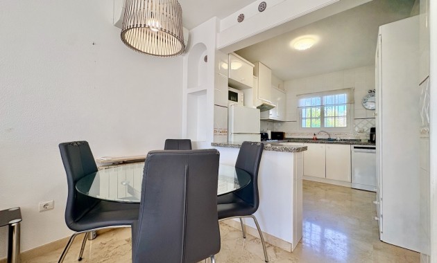 Resale - Adosado -
Orihuela - Villamartin