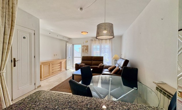 Resale - Adosado -
Orihuela - Villamartin