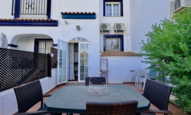 Resale - Adosado -
Orihuela - Villamartin
