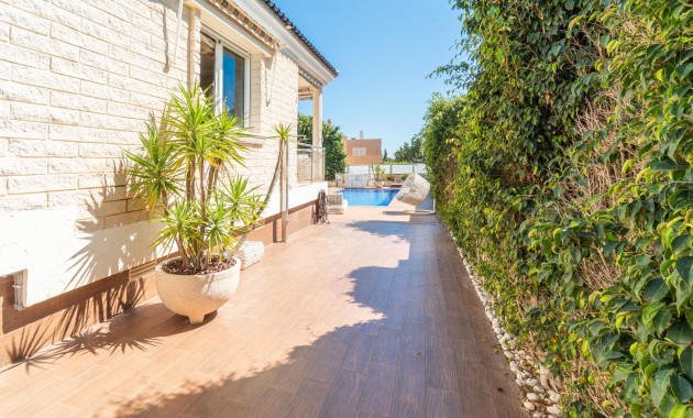 Venta - Villa -
Torrevieja - Torre la mata
