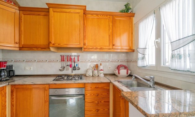 Resale - Villa -
Orihuela Costa - La Florida