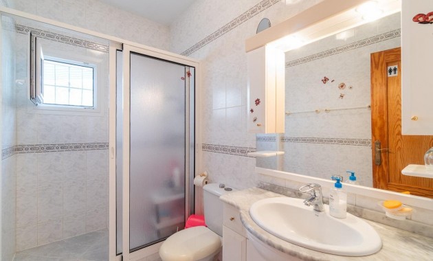 Resale - Villa -
Orihuela Costa - La Florida