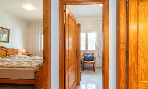 Resale - Villa -
Orihuela Costa - La Florida