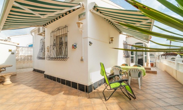 Resale - Villa -
Orihuela Costa - La Florida