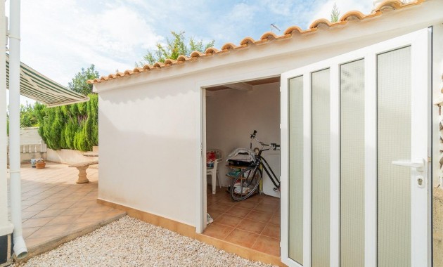 Resale - Villa -
Orihuela Costa - La Florida