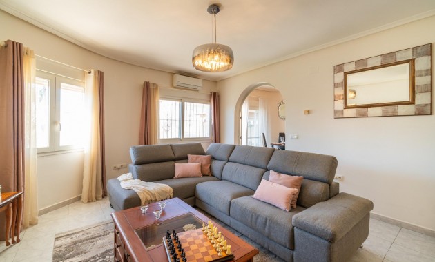 Venta - Villa -
Orihuela Costa - Playa Flamenca