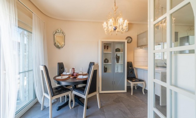 Venta - Villa -
Orihuela Costa - Playa Flamenca