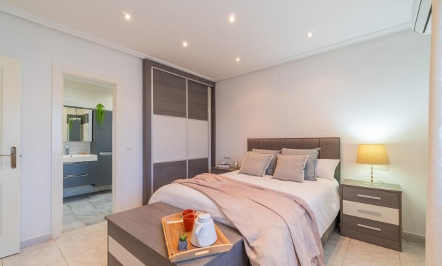 Venta - Villa -
Orihuela Costa - Playa Flamenca
