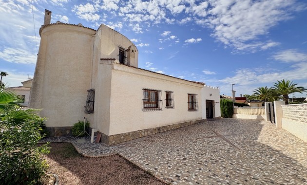 Resale - Villa -
Rojales - Ciudad Quesada