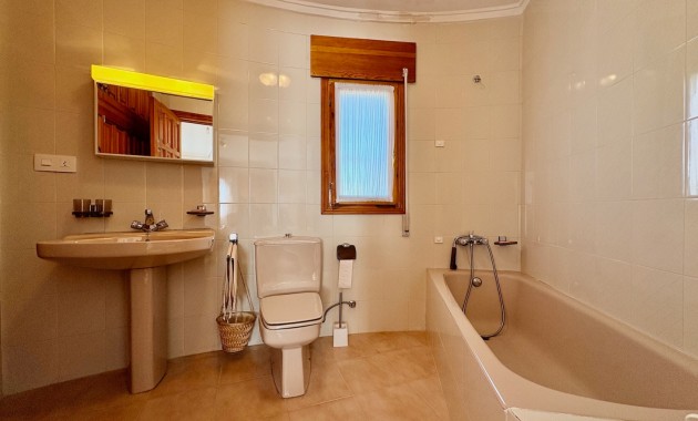 Resale - Villa -
Rojales - Ciudad Quesada