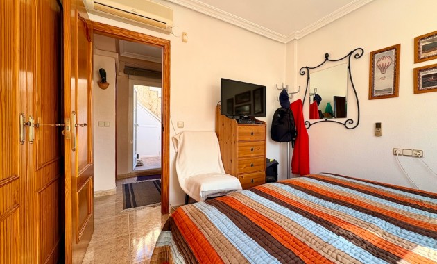 Resale - Adosado -
Orihuela Costa - Playa Flamenca