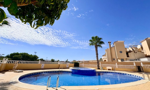Resale - Adosado -
Orihuela Costa - Playa Flamenca
