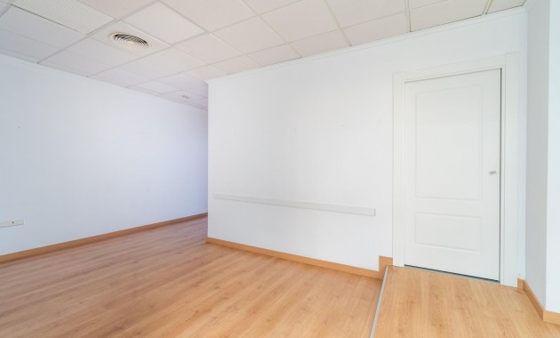 Long time Rental - Commercial Unit -
Orihuela Costa - Playa Flamenca