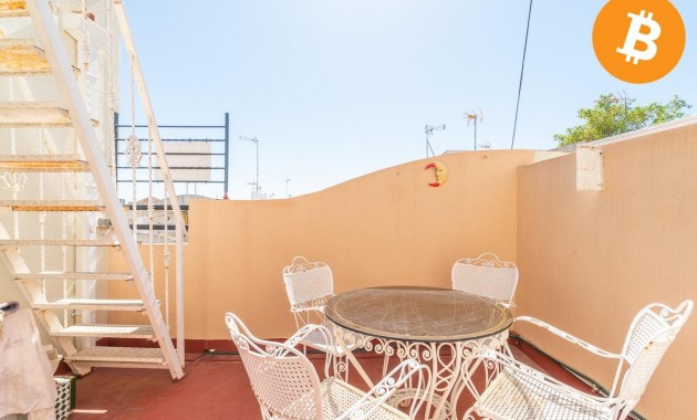 Sale - Terraced house -
Torrevieja - Lago jardin